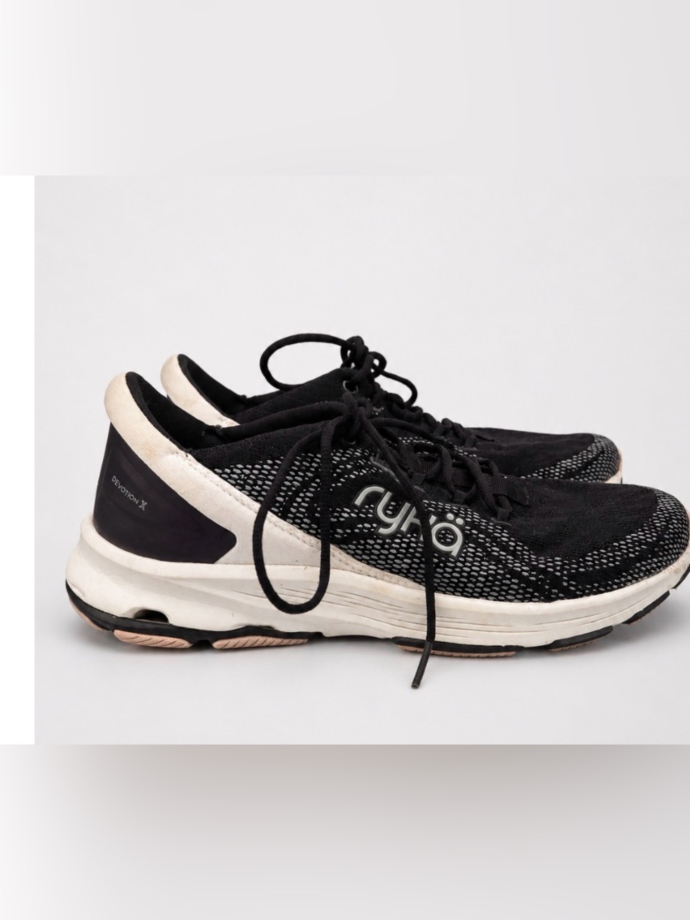 Ryka Black and White Women’s  Athletic Running Shoes 12M NTN